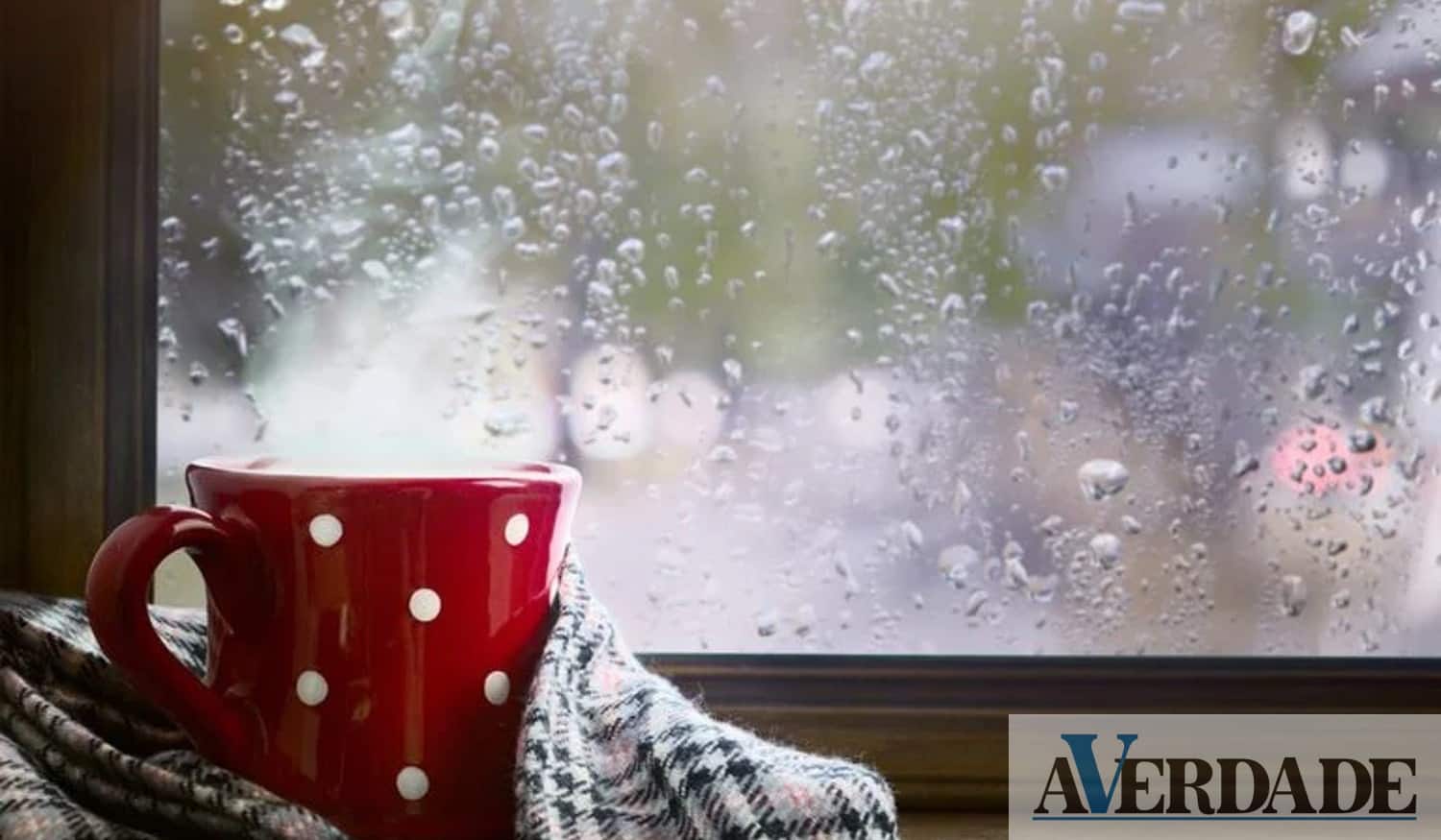 ESSA CARA É QUANDO DESCUBRO QUE TEM AULA NA SEXTA FEIRA COM CHUVA