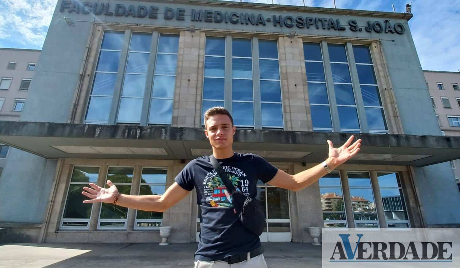 João, o aluno mais novo que tem tanto futebol para ensinar (a