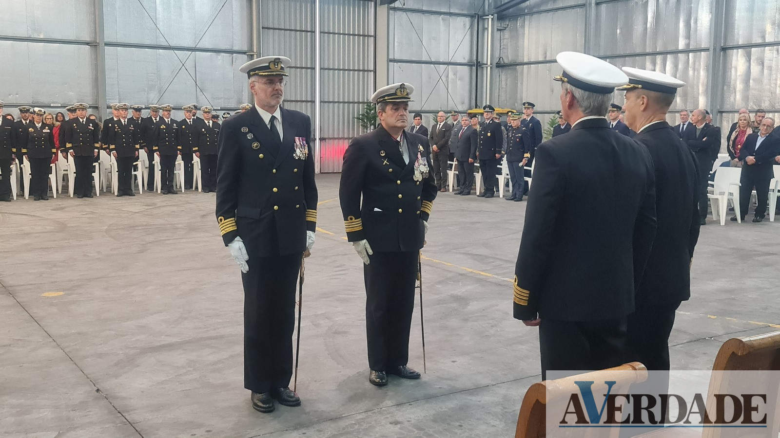 comandante silva lampreia e o novo chefe do departamento maritimo e comandante regional da policia maritima do norte